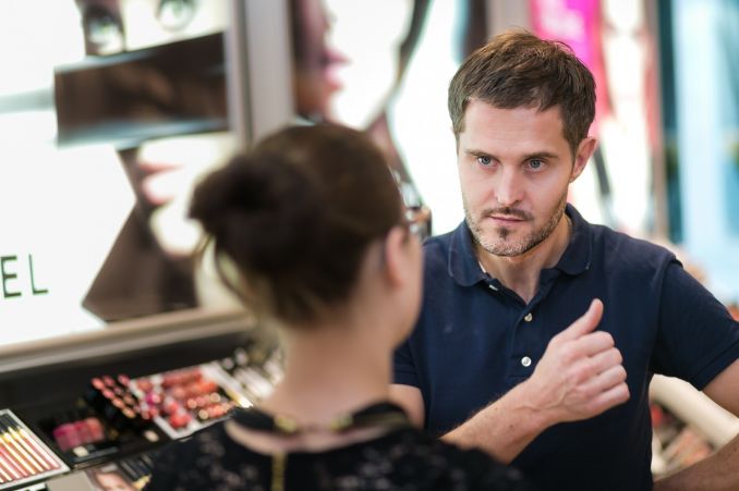 „Douglas“ grožio ekspertas Audrius Kličius pasakojo apie vestuvių makiažo tendencijas