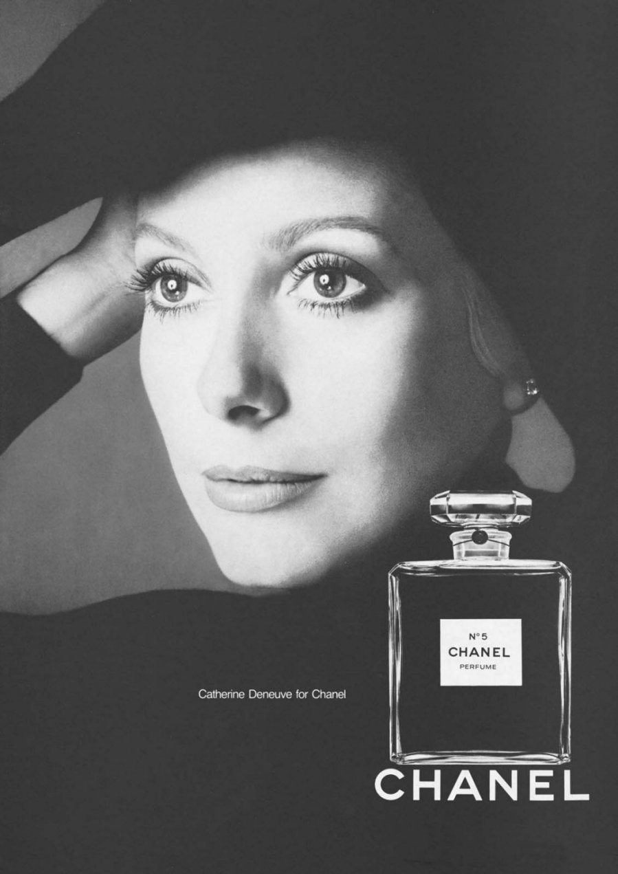 Aštuntojo dešimtmečio sekso simbolis Catherine Deneuve sunkiu laikotarpiu sustiprino legendinio aromato statusą