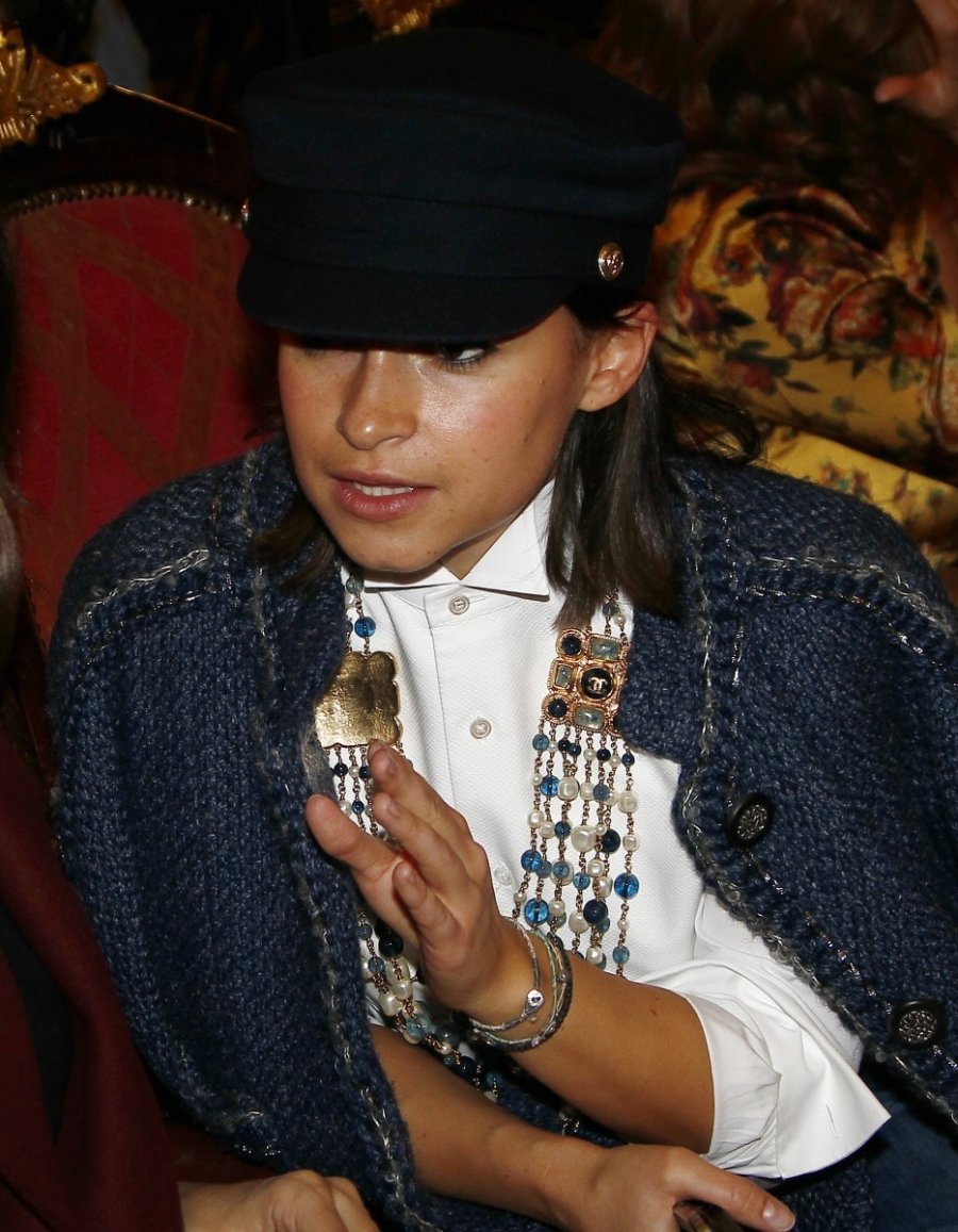 Mados žinovė Miroslava Duma pasipuošusi vintažiniu