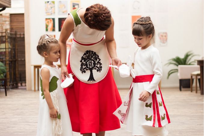 Akimirka iš projekto „Etnogijos“ – krikščioniškos civilizacijos ir baltiškos tradicijos simbiozė kostiume