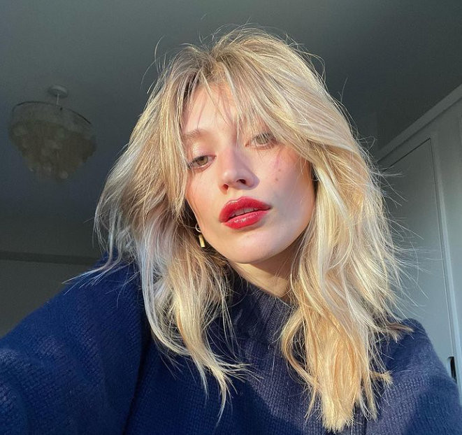 Įsidėmėkite: šį plaukų kirpimą 2024 - ųjų vasarą matysite visur