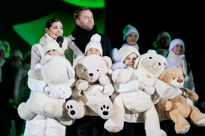 Kaunas pirmasis iš šalies miestų įžiebė Kalėdų eglę