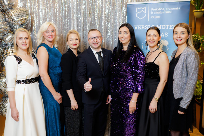 Išdalinti Lietuvos verslo moterų lyderių apdovanojimai