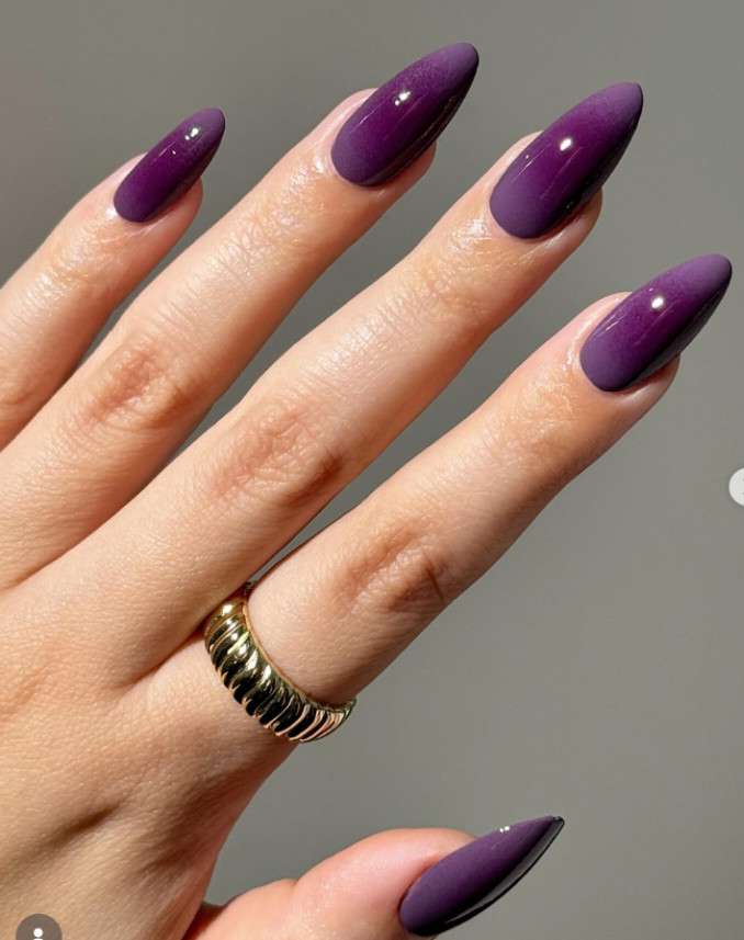 @avrnailswatches