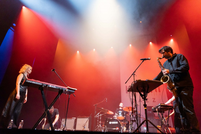 „Vilnius Mama Jazz“ tęsiasi: lietuviškos scenos atradimai ir trys vakaro žvaigždės