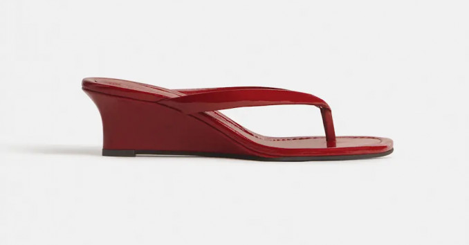 Reformation Amelia Wedge Thong Sandals