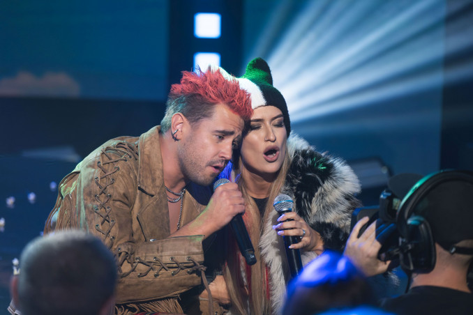 „Žvaigždžių duetuose“ – rekordinis komisijos dosnumas, ašaromis virstančios emocijos ir duoklė K. Smoriginui