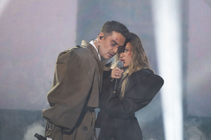 „Žvaigždžių duetuose“ – rekordinis komisijos dosnumas, ašaromis virstančios emocijos ir duoklė K. Smoriginui