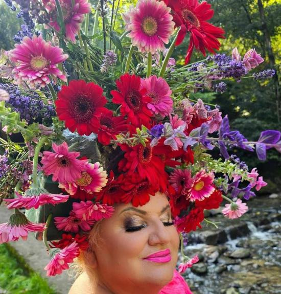 60-metė Daina Bilevičiūtė sužibėjo tarptautiniame konkurse: nurungė net jaunutes konkurso dalyves