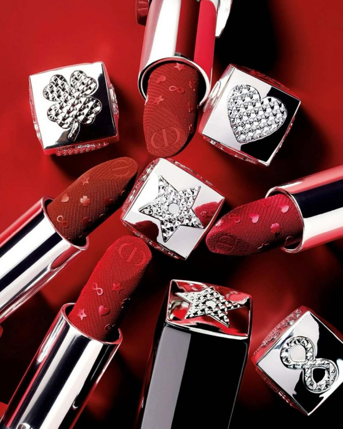 Riboto leidimo lūpų dažai „Rouge Dior“